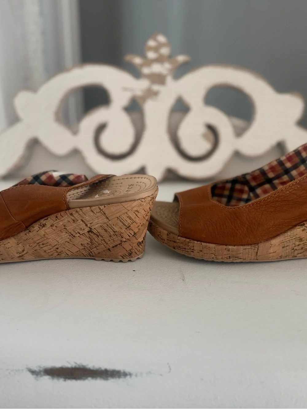 Crocs A-Leigh W9 Brown Leather Cork Wedge Slingback Sandals 11848